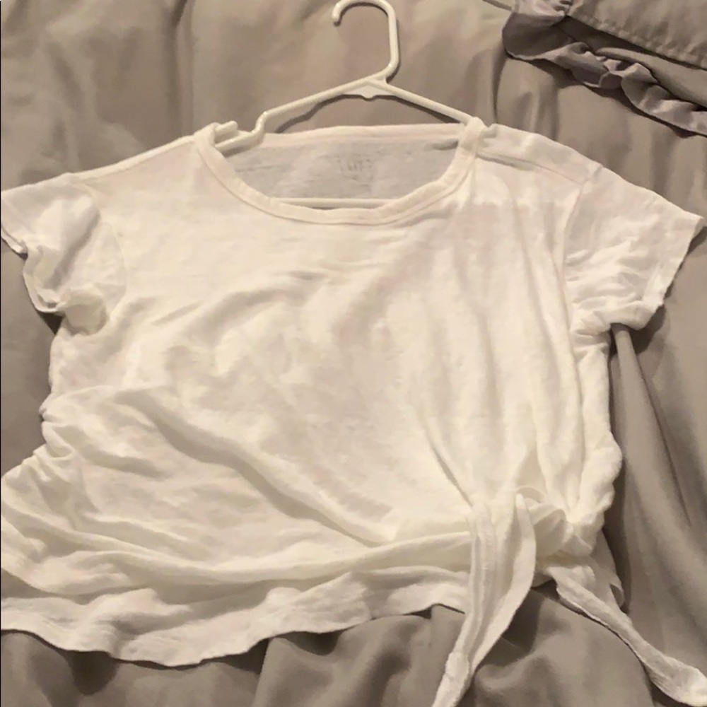 White gap knotted T-shirt